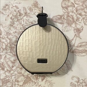 Calpak Beige Textured Hatbox Jewelry Case